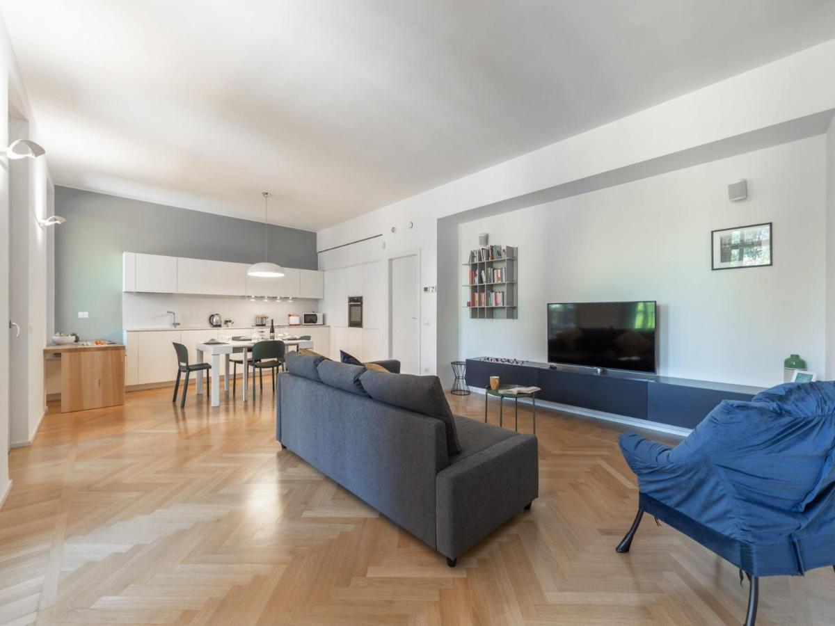 The Best Rent - Spacious Three-Bedroom Apartment With Terrace Milánó Kültér fotó