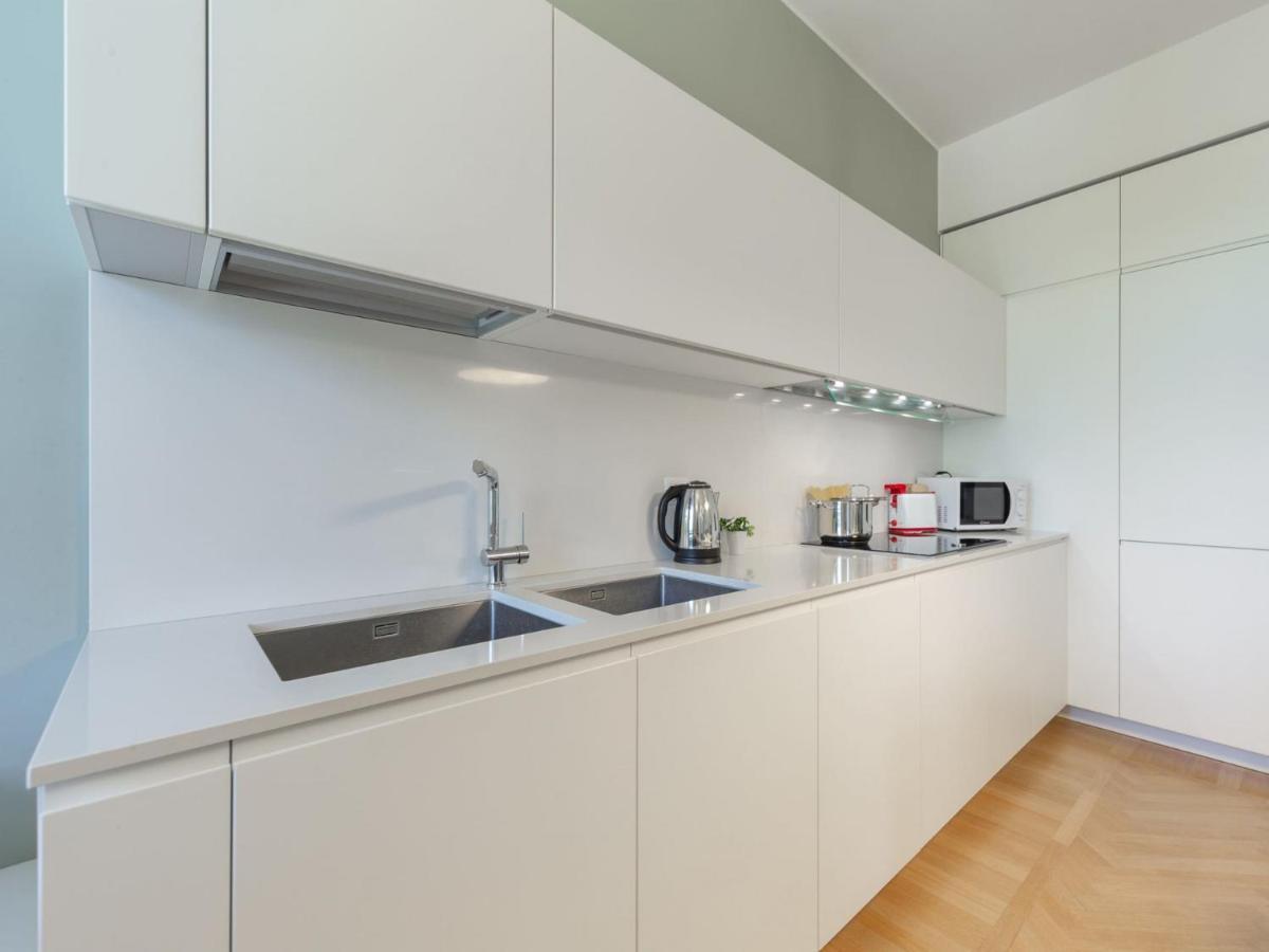 The Best Rent - Spacious Three-Bedroom Apartment With Terrace Milánó Kültér fotó