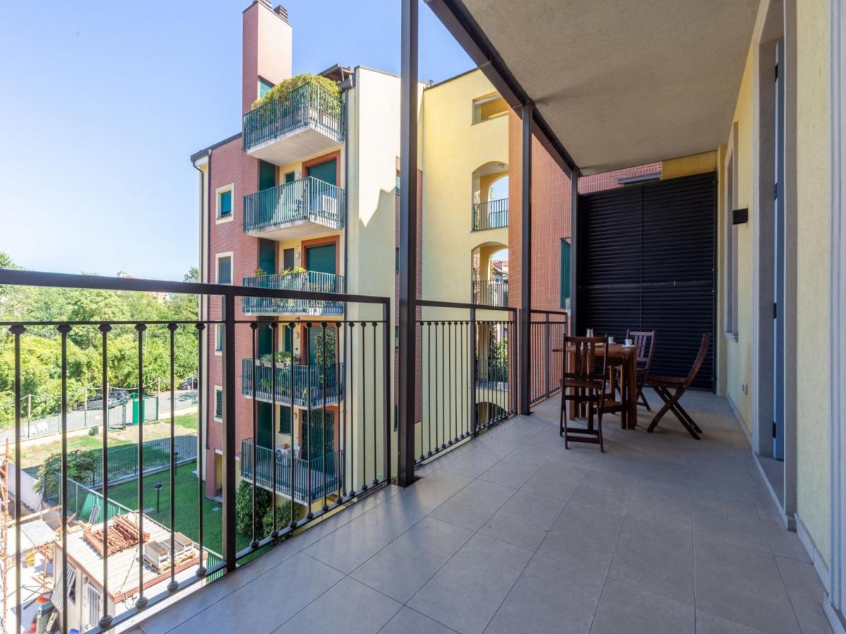 The Best Rent - Spacious Three-Bedroom Apartment With Terrace Milánó Kültér fotó