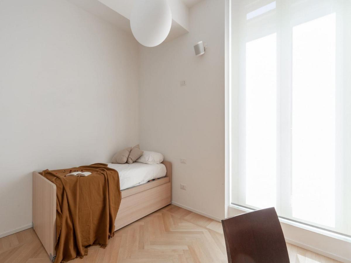 The Best Rent - Spacious Three-Bedroom Apartment With Terrace Milánó Kültér fotó
