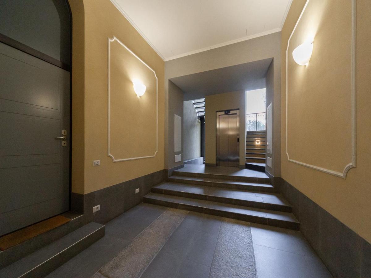The Best Rent - Spacious Three-Bedroom Apartment With Terrace Milánó Kültér fotó