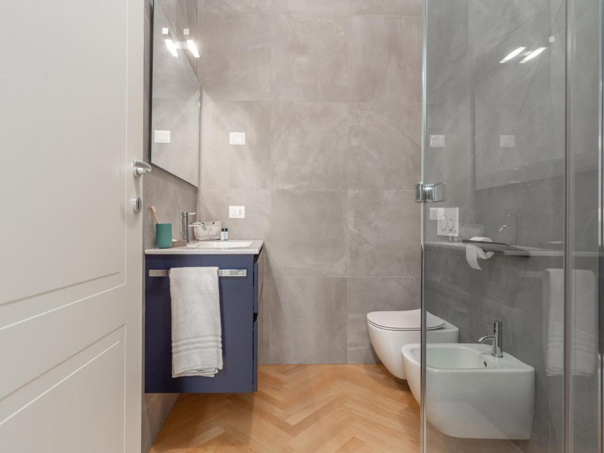 The Best Rent - Spacious Three-Bedroom Apartment With Terrace Milánó Kültér fotó