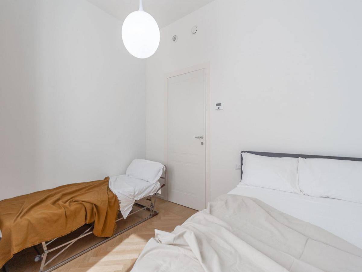 The Best Rent - Spacious Three-Bedroom Apartment With Terrace Milánó Kültér fotó